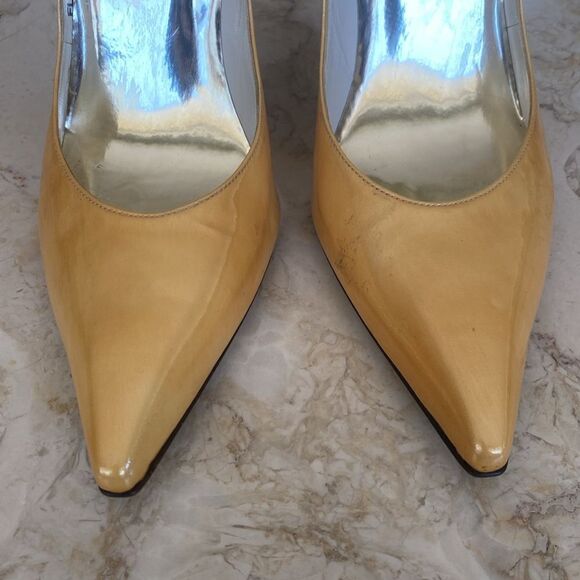 Stuart Weitzman Pumps Yellow Patent & Gold Heels - Picture 6 of 15